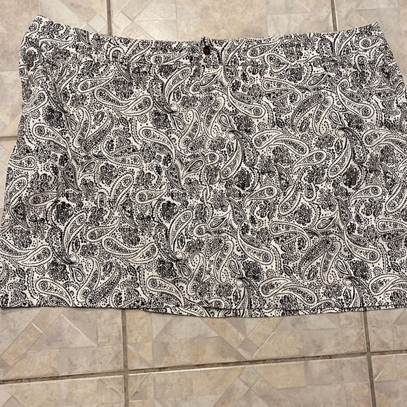 L womens Woman’s Within casual paisley stretch plus size skort size 32W - Picture 1 of 4